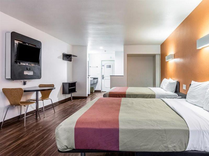 Pacific Hotel