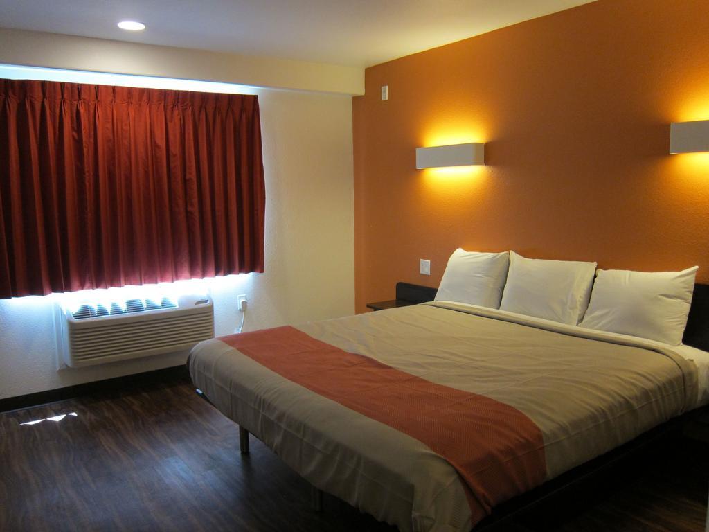 Pacific Hotel