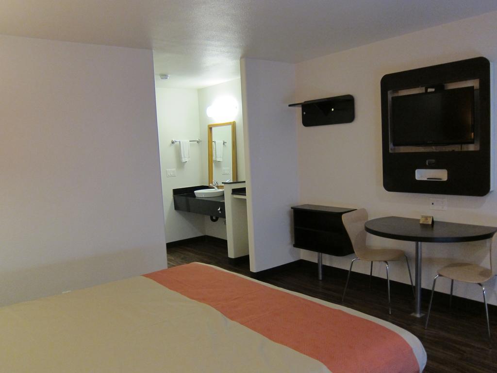 Hotel Pacific 2*