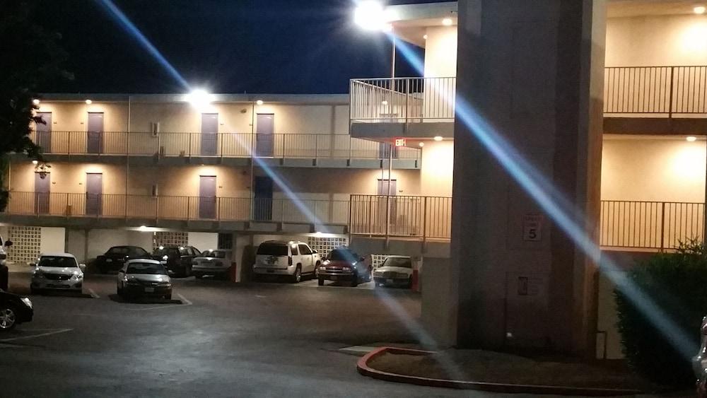 Hotel Pacific